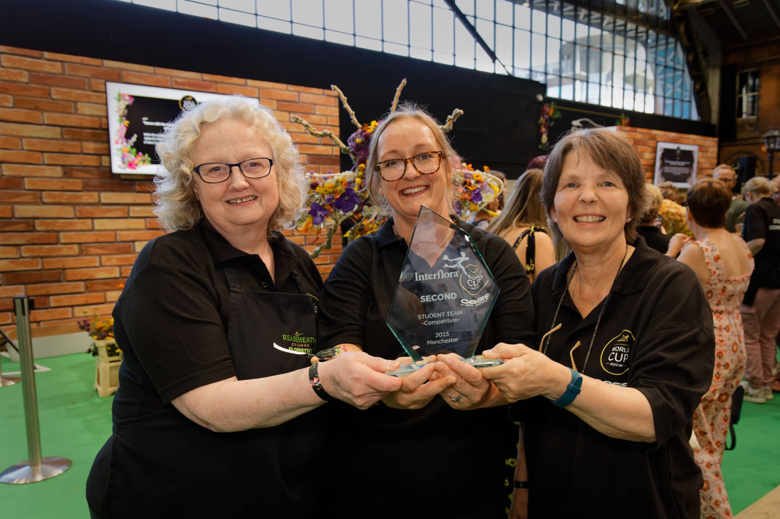 UCR Floristry students with second place Interflora award
